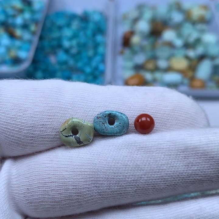 南红玛瑙未镶嵌珠宝奇石