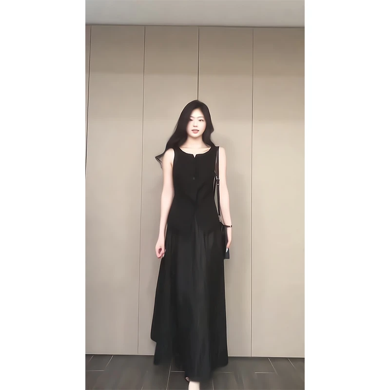 2025新款女士夏季时尚气质无袖圆领修身马甲背心上衣宽松半身裙