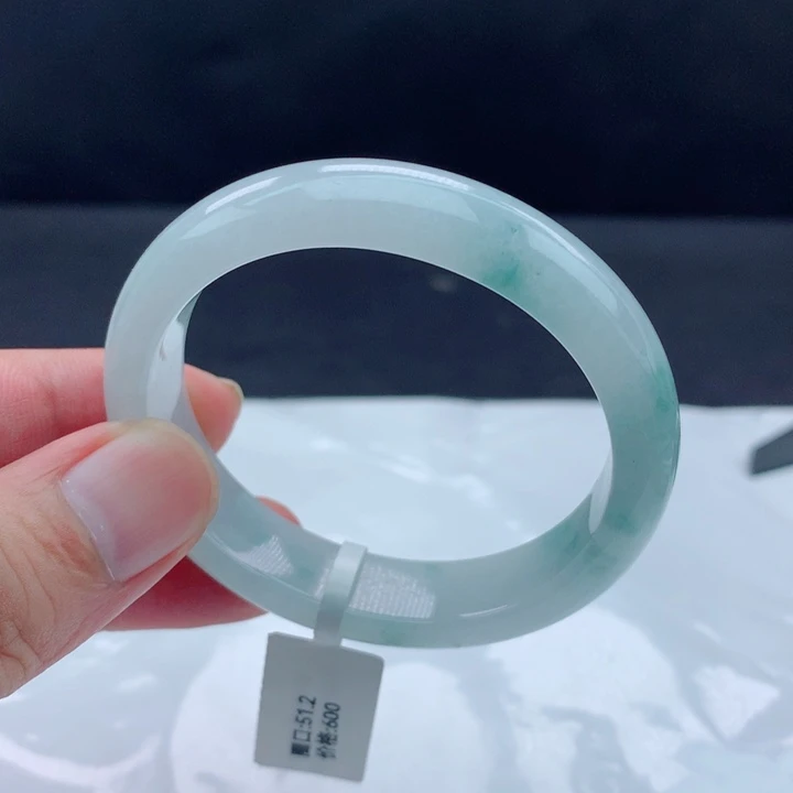 翡翠手镯未镶嵌51贵妃