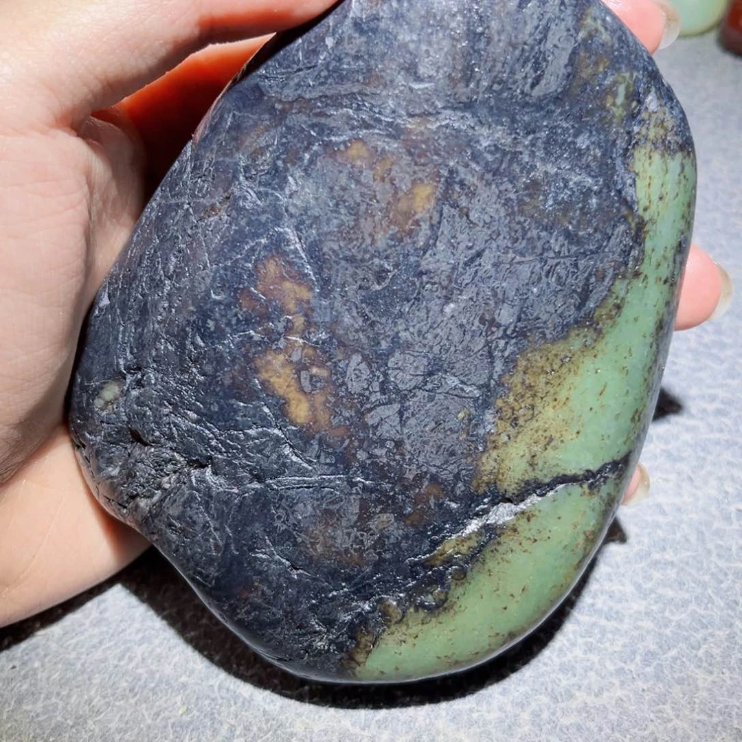 和田玉未镶嵌珠宝奇石