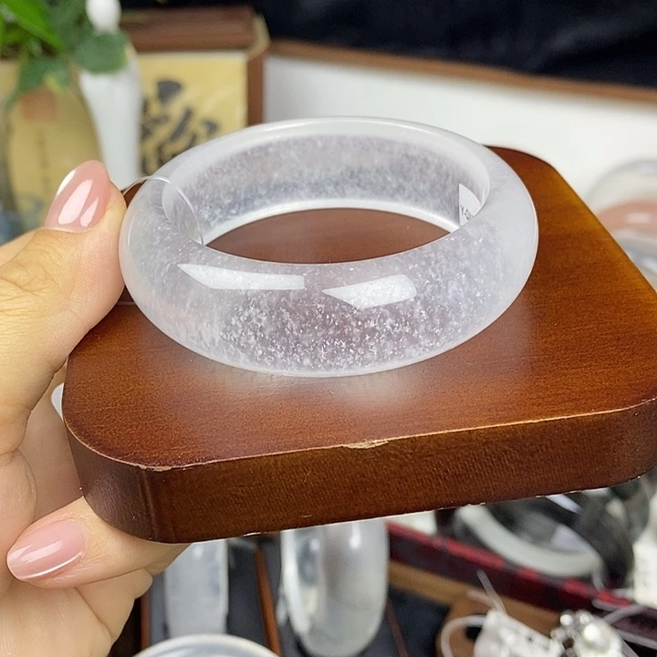 石英质玉未镶嵌手镯53.1暴风雪6985