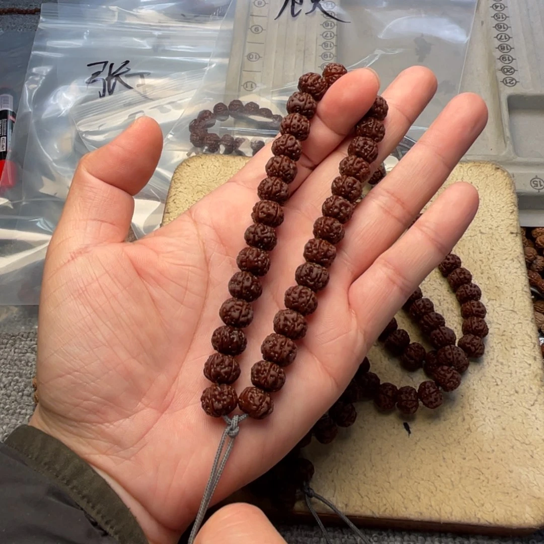 金刚菩提吊坠我****子定制老树王飞碟