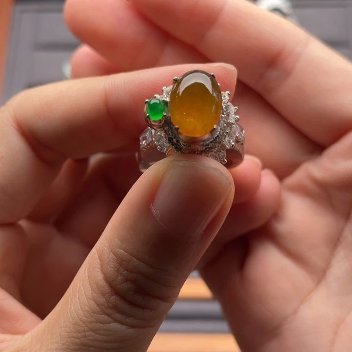 未镶嵌定制翡翠黄翡