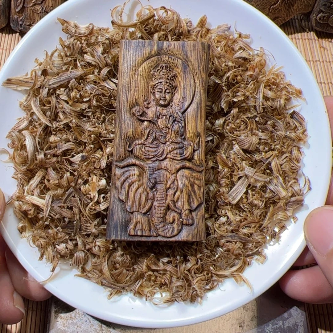 沉香沉香碎屑白棋雕刻12克