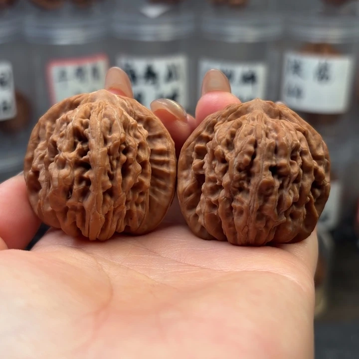 桃核吊坠王***打41+四座喽全品