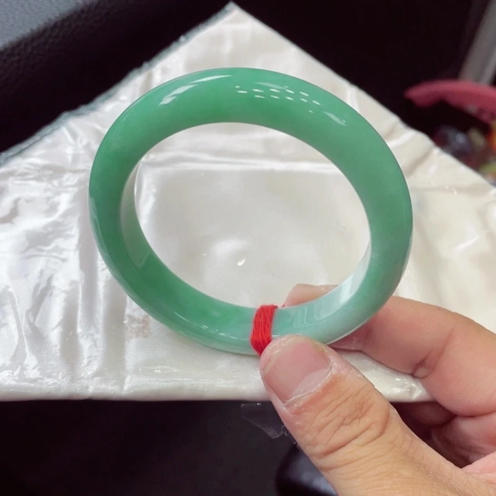 未镶嵌手镯翡翠翡翠