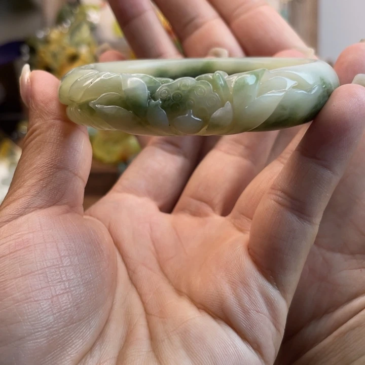 蛇纹石玉未镶嵌手镯君*姐