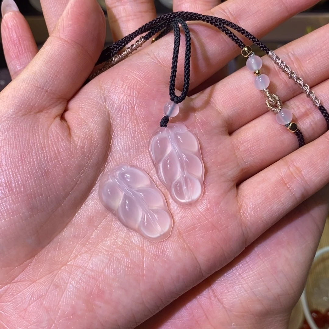 宁***远玛瑙/玉髓未镶嵌颈饰