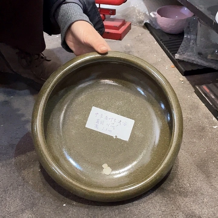 陶瓷花瓶，仿真绿植。