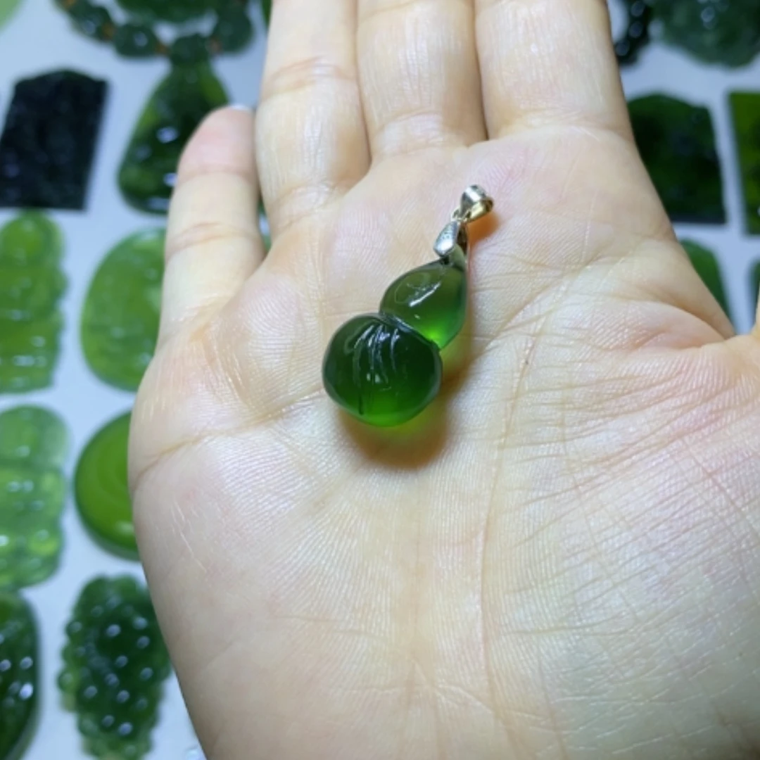 【闪购商品】未镶嵌蛇纹石玉颈饰