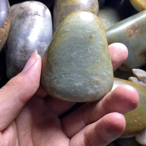 未镶嵌和田玉（糖玉）挂件