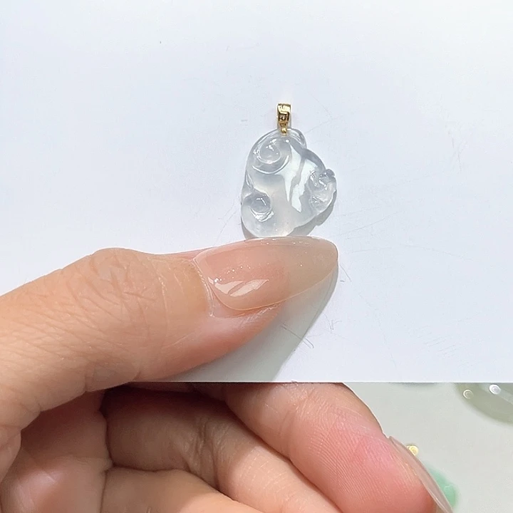 颈饰18K金镶嵌翡翠
