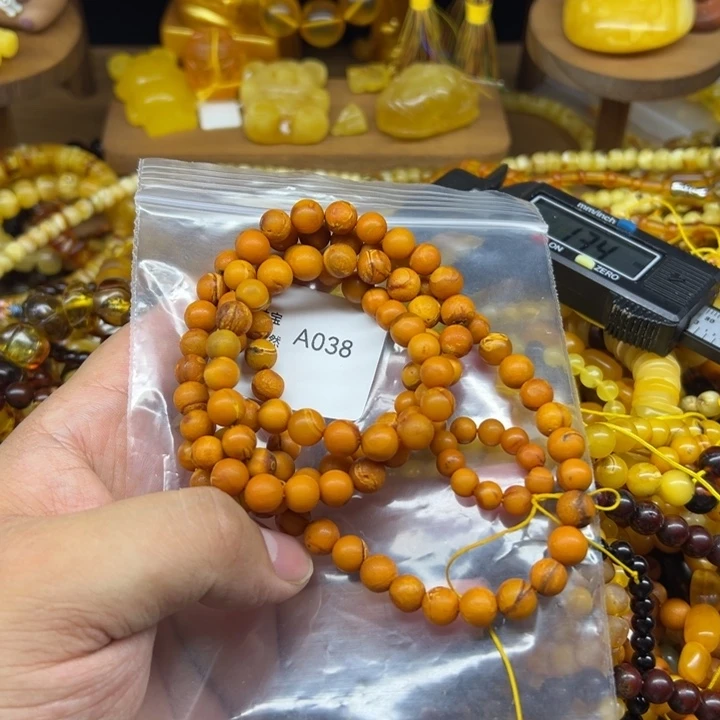 琥珀未镶嵌珠宝奇石