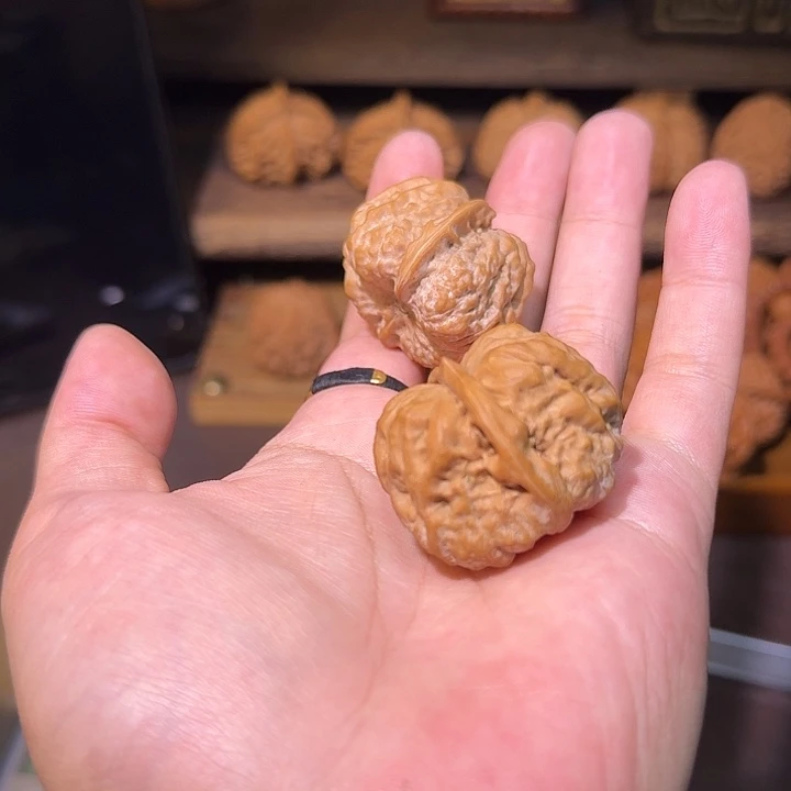 斑***号文玩核桃吊坠全品36蛤蟆头