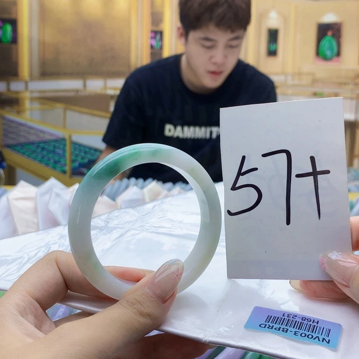 未镶嵌手镯翡翠000……