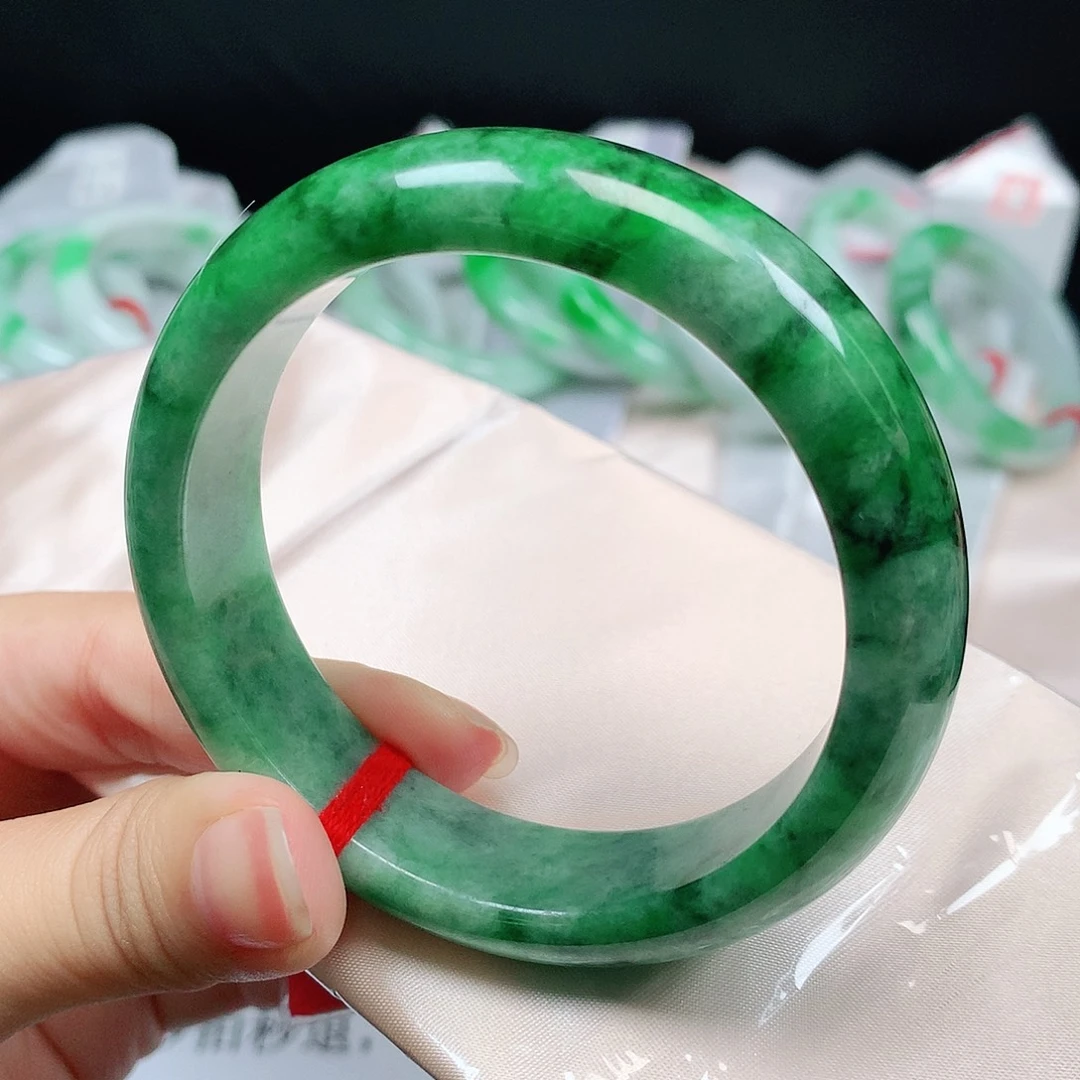 翡翠未镶嵌手镯1953