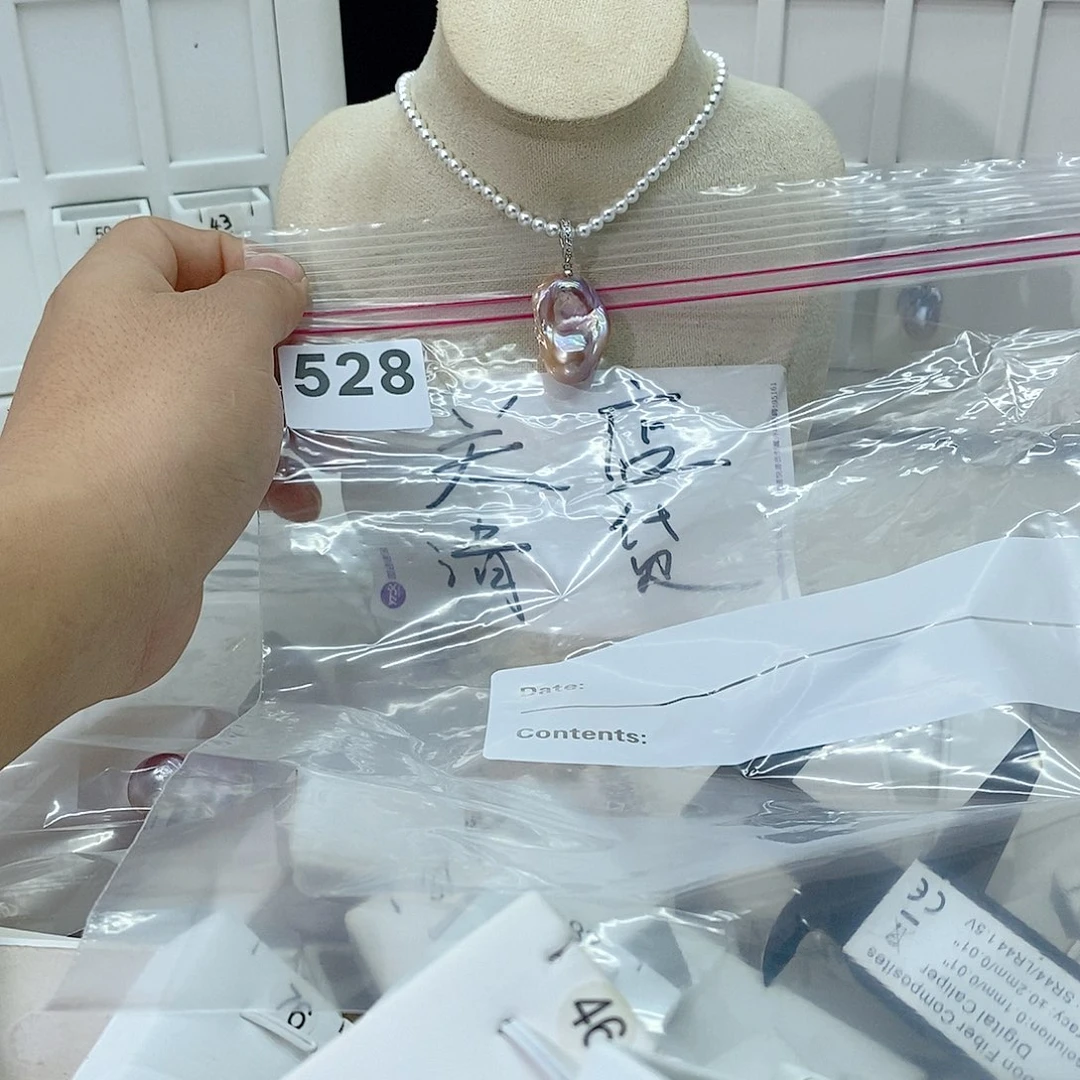 淡水珍珠颈饰合金