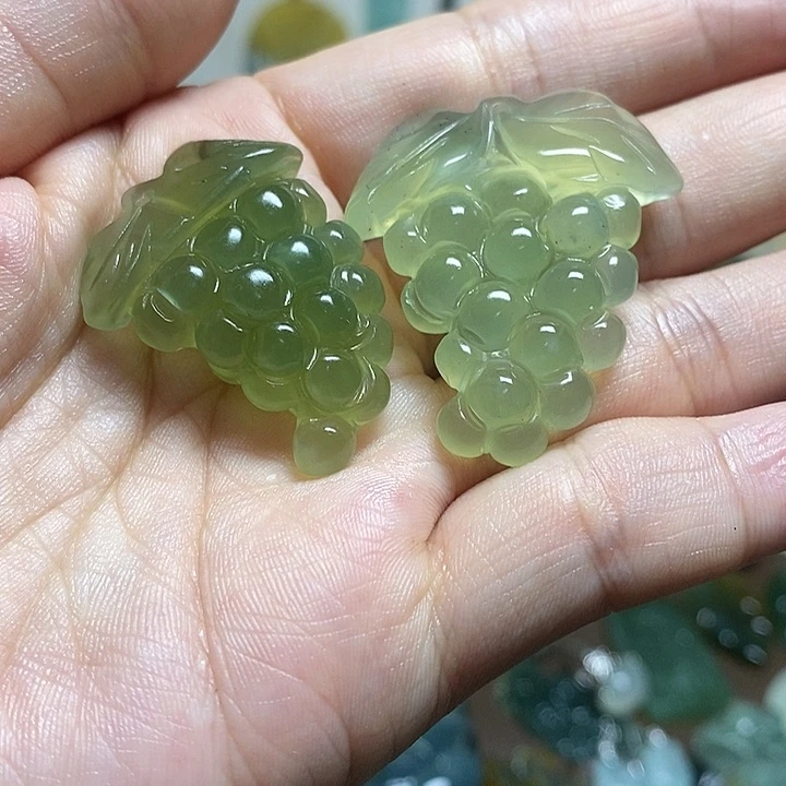 蛇纹石玉吊坠未镶嵌