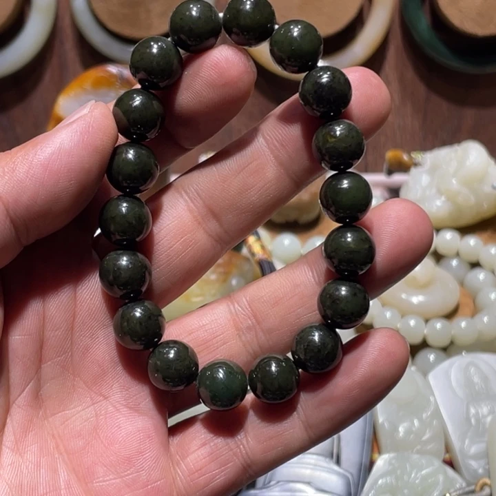 麦***兜和田玉（糖玉）未镶嵌手链