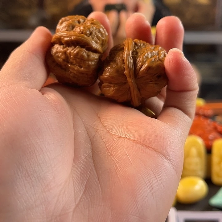 文玩核桃吊坠蛤蟆头