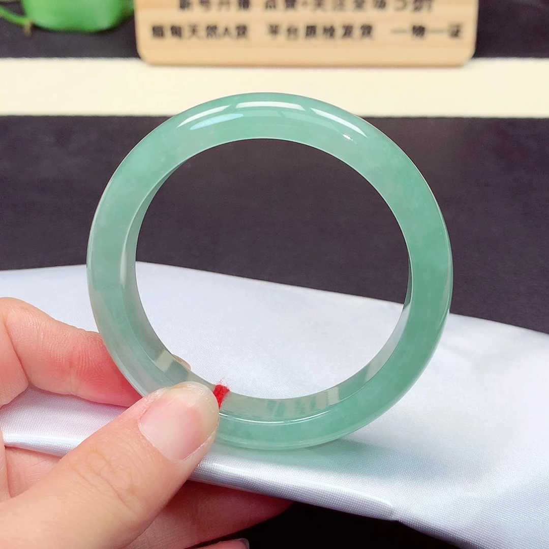 翡翠手镯未镶嵌553号