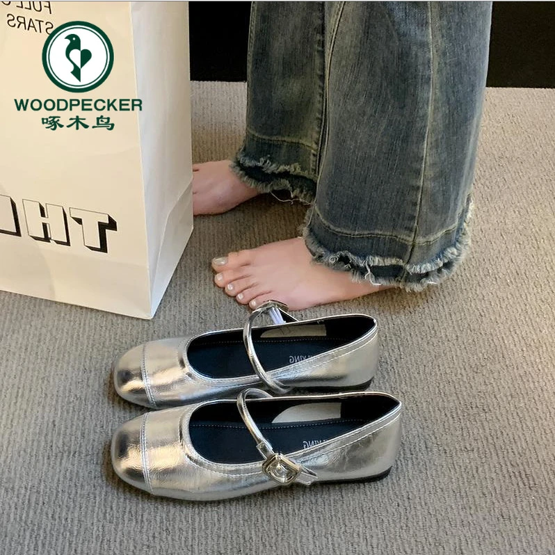 啄木鸟法式配裙子玛丽珍鞋女鞋2025春秋新款平底豆豆鞋银色小皮鞋