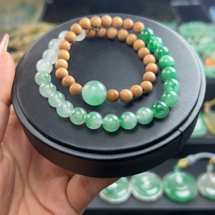 石英质玉（非洲翠）未镶嵌手链