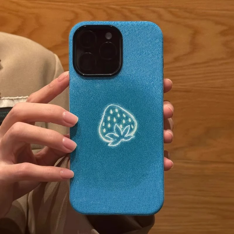 蓝色草莓苹果16promax小众手机壳iPhone15高级菲林14全包12二合一