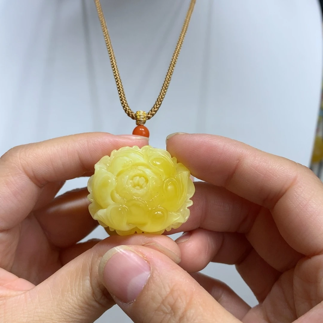 蜜蜡颈饰未镶嵌香***妹牡丹花