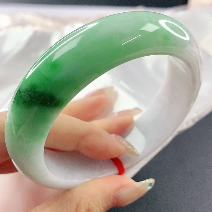 未镶嵌手镯翡翠，523