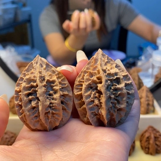 把件桃核八楞龙骨