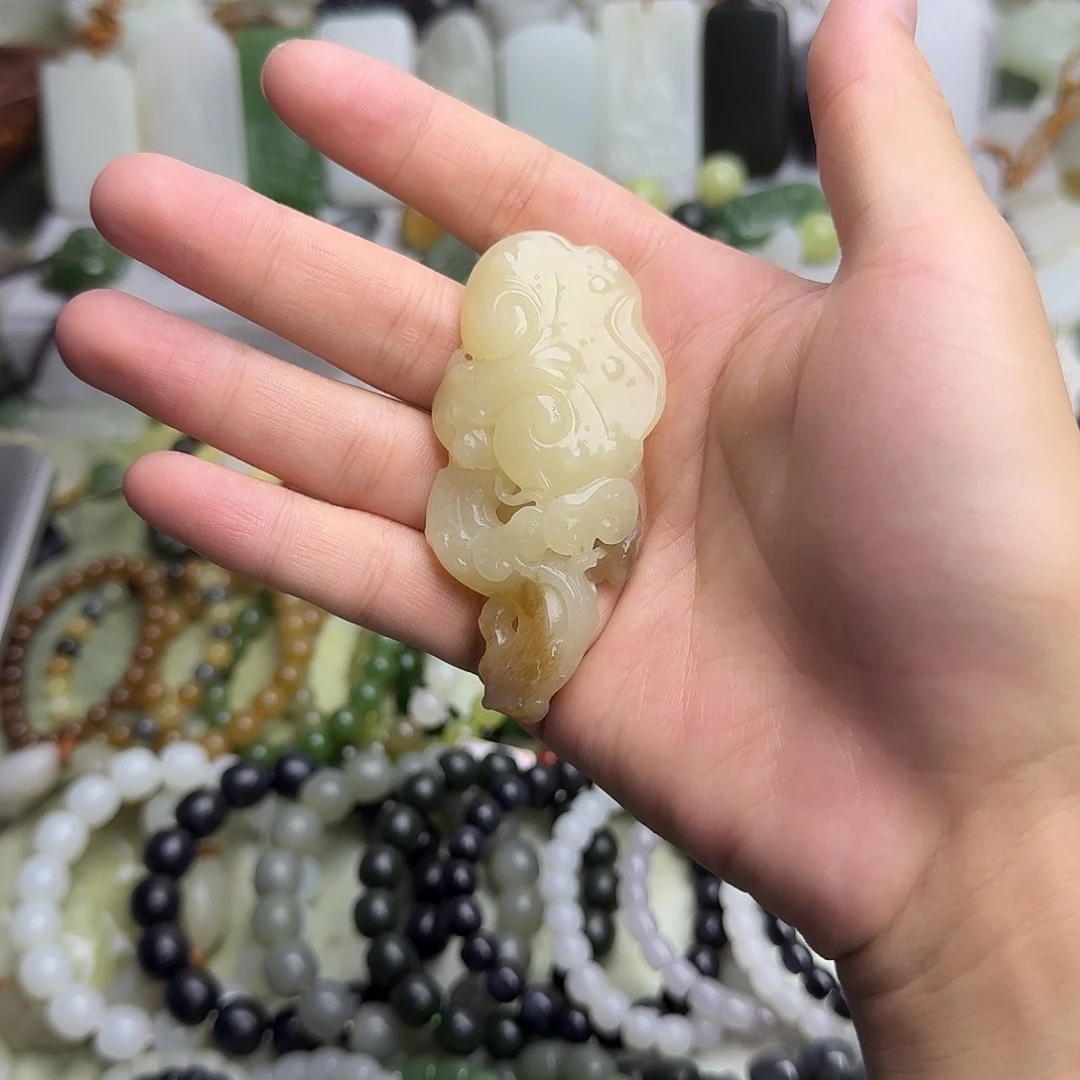 吊坠(不含链)未镶嵌和田玉（糖玉）新疆且末糖一至特细