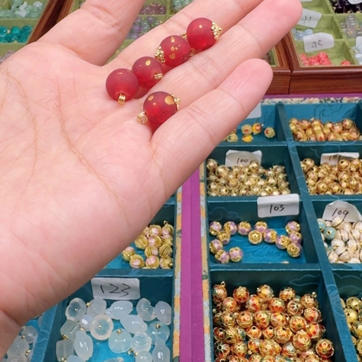 非遗传承手工圆珠扣