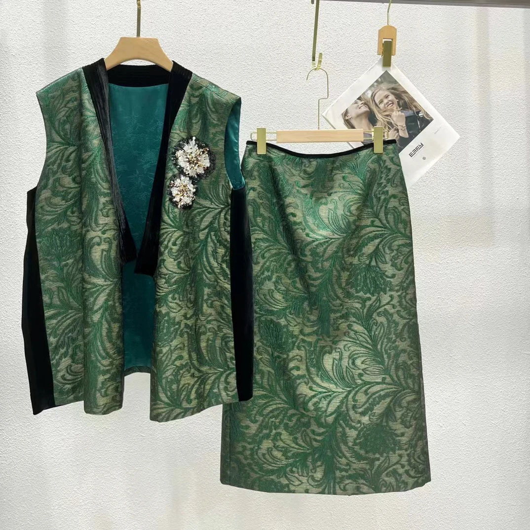 春秋设计师款蕾丝显瘦轻奢时尚