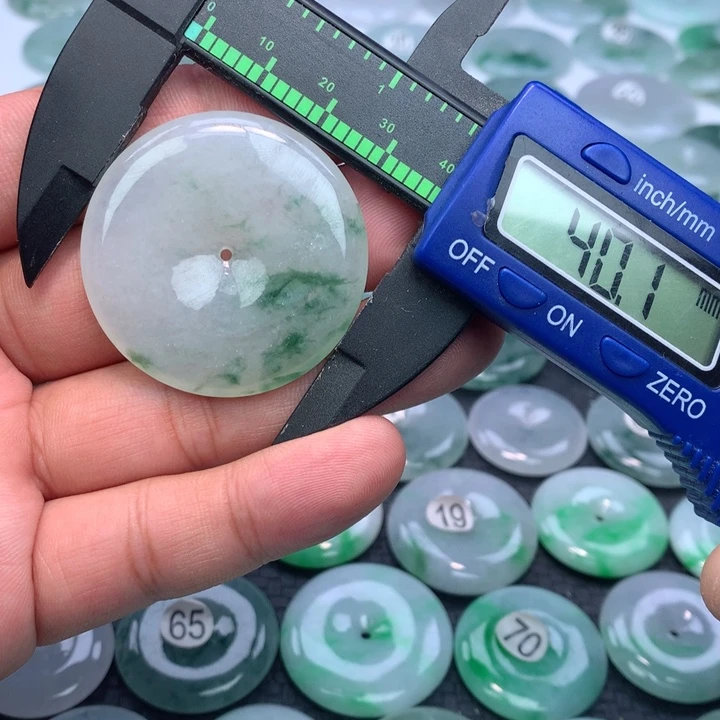 翡翠颈饰未镶嵌缅甸天然A货翡翠