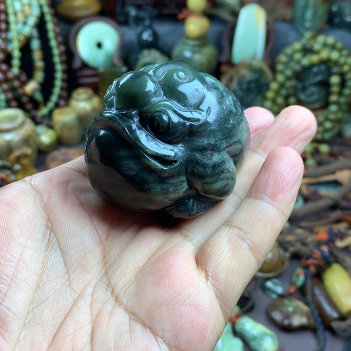吊坠(赠链)未镶嵌岫岩河磨玉（透闪石质玉）