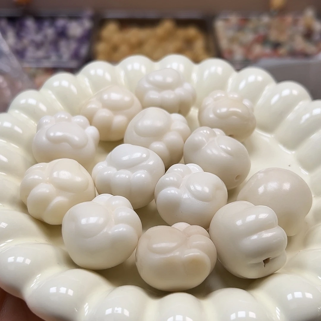 手串菩提根/象牙果瑕疵白熊爪13颗有裂