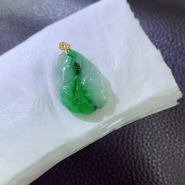 翡翠颈饰18K金镶嵌翡翠