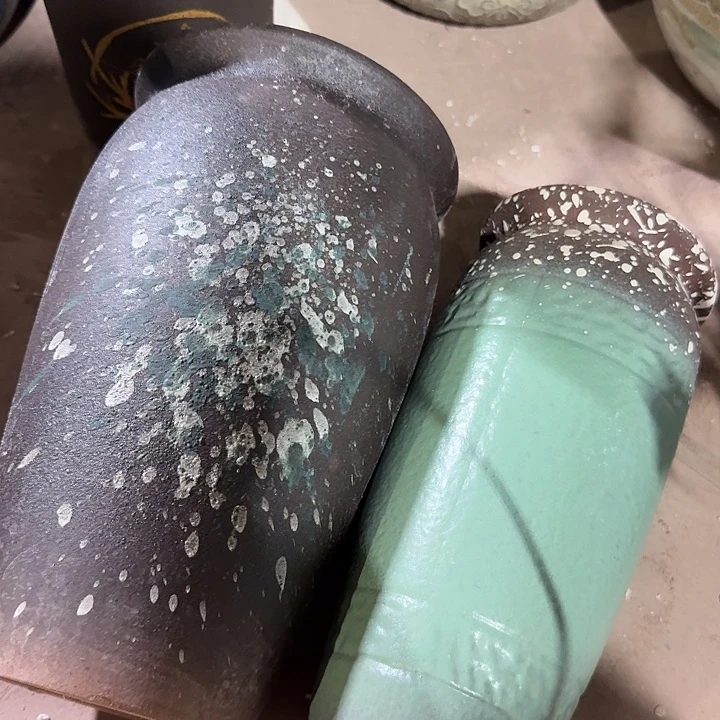 口径15高度25左右花盆两个