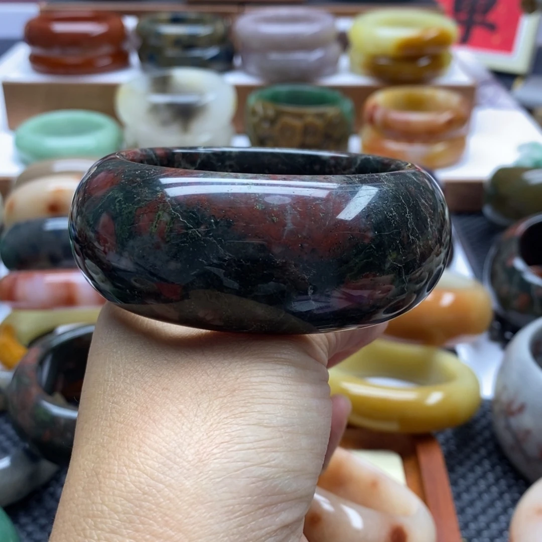 石英质玉手镯未镶嵌予*