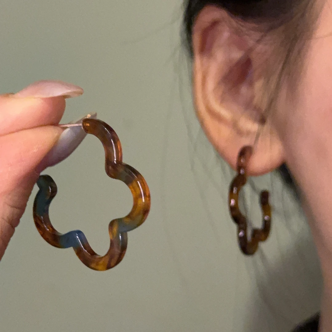 合金亚克力耳饰 豹纹琥珀色耳圈秋冬爆款港风复古花朵无耳洞耳夹