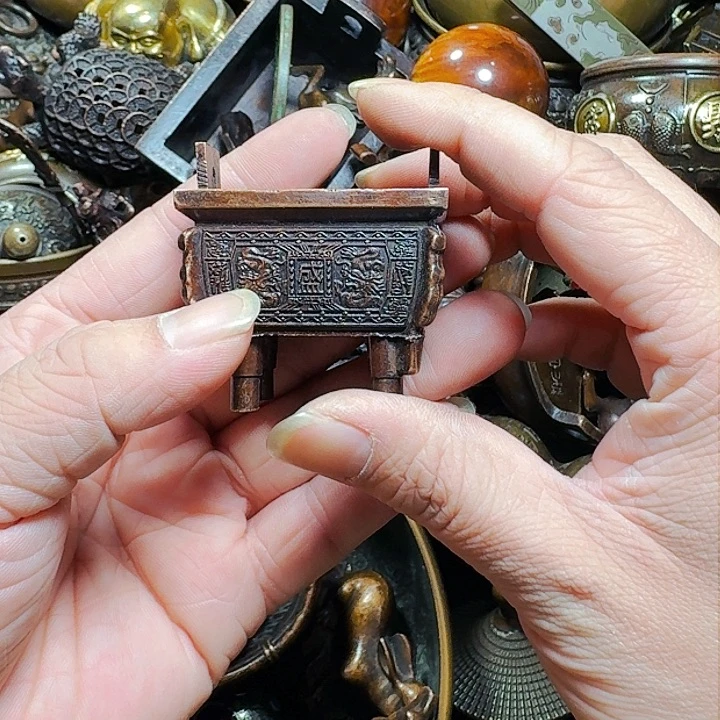 铜器摆件收收藏藏