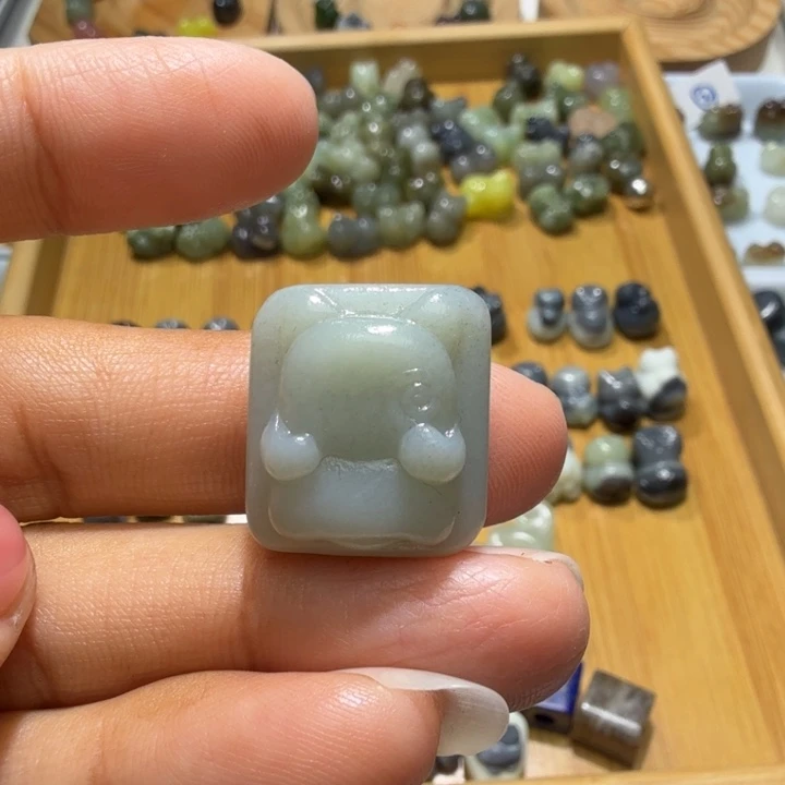 开****和田玉未镶嵌珠宝奇石