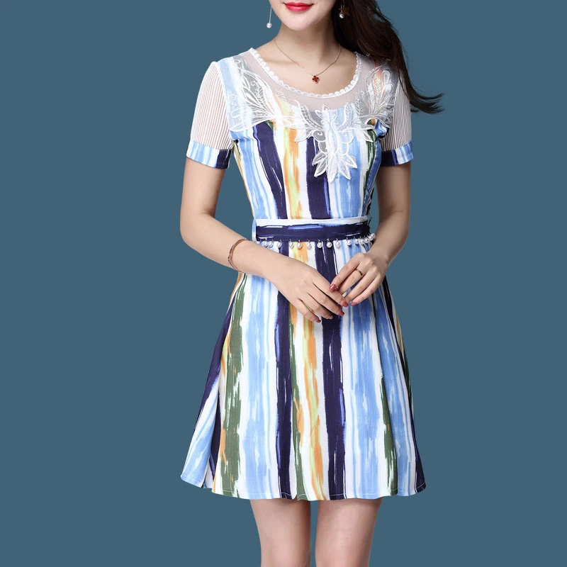 【品牌特价】4144夏新款性感镂空蕾丝连衣裙女夏遮肚减龄