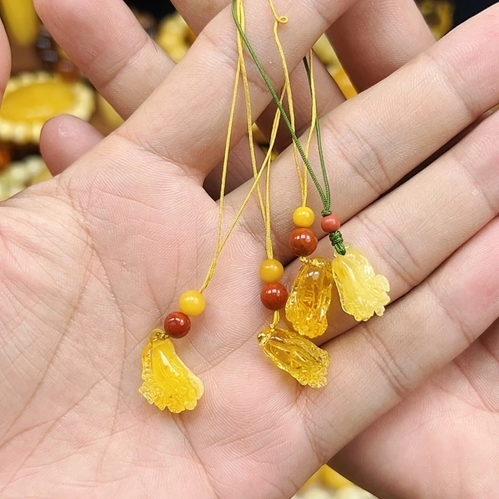 蜜蜡未镶嵌珠宝奇石白菜手机链，随机发货，开播福利