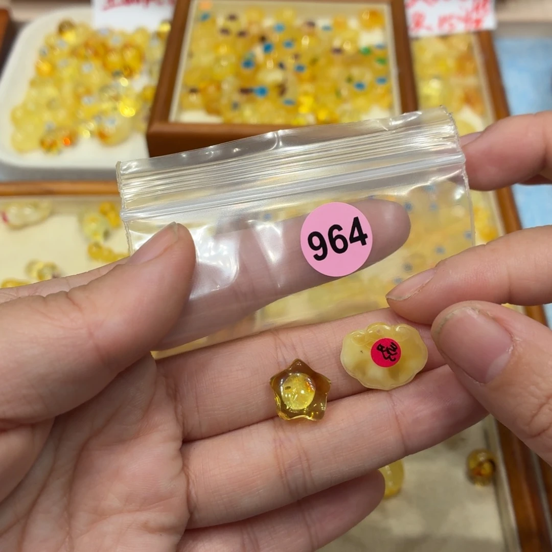 安***苏琥珀未镶嵌珠宝奇石