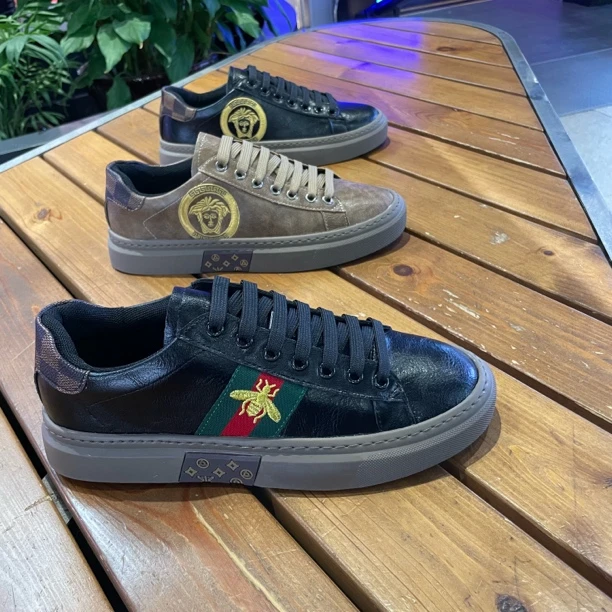 欧洲站粒面皮防滑平跟春秋耐磨休闲板鞋休闲鞋潮流黑色透气板鞋