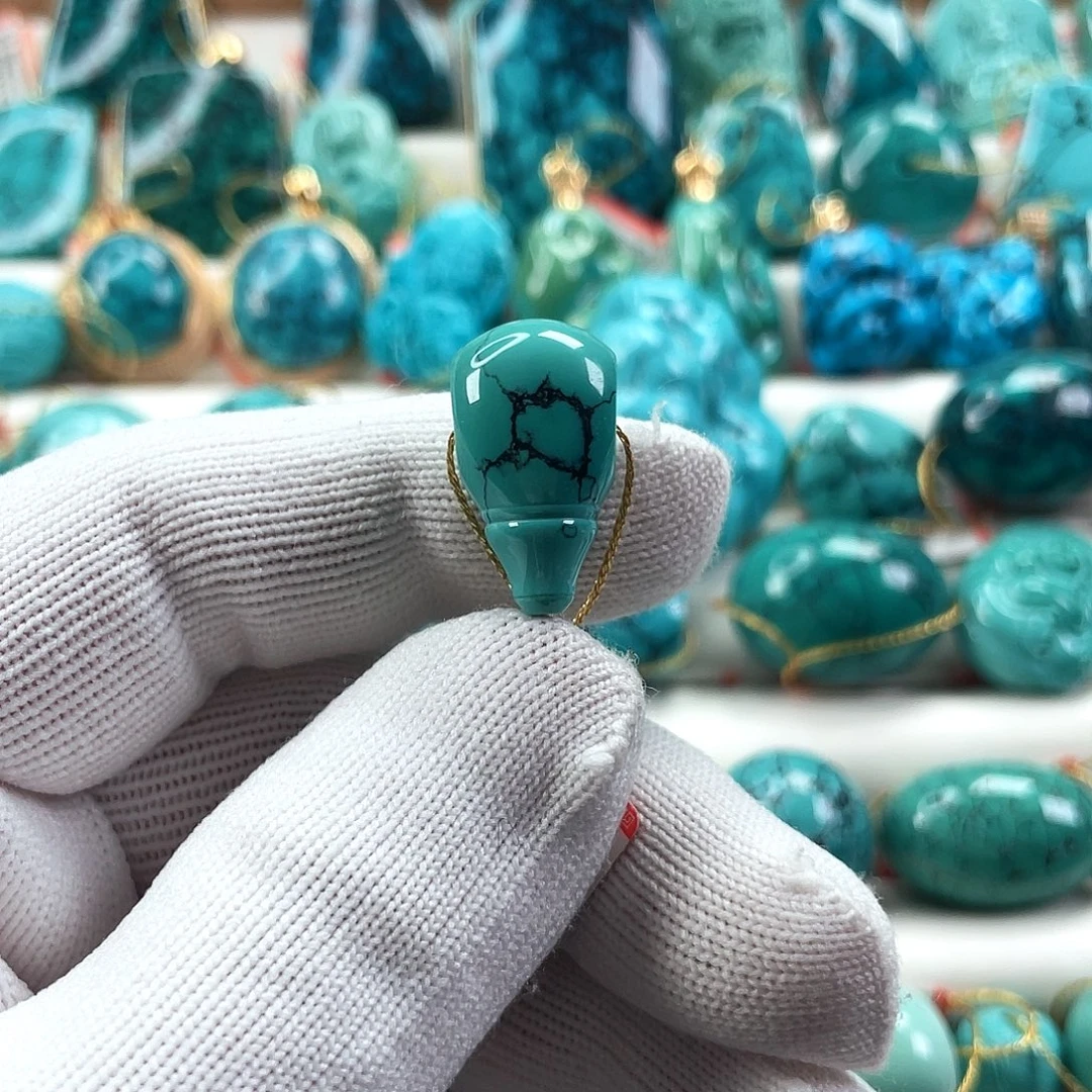 绿松石未镶嵌车挂对孔11.8