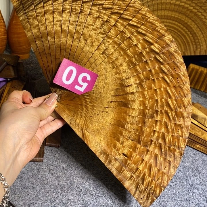 金丝楠成****明金丝楠木扇子