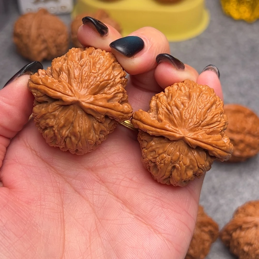 把件文玩核桃毕业精品精配白狮子球白40全品边度同尺